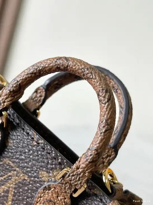 First bag ru LOUIS VUITTON MICRO-8.5*3.5*10.5CM ONTHEGO 0627